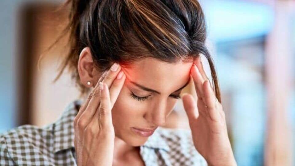 Migraine Pain : మైగ్రేన్ నొప్పి తగ్గేందుకు ఈ ఆయుర్వేద మార్గాలు పాటించండి